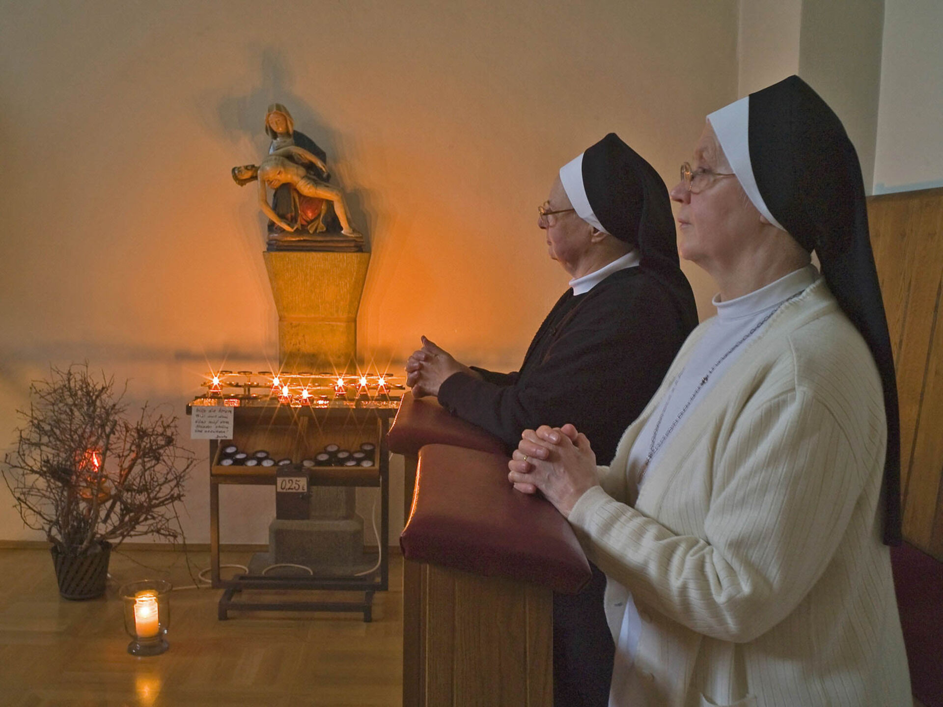 Barmherzige Schwestern vom Hl. Karl Borromäus im Kloster Grafschaft